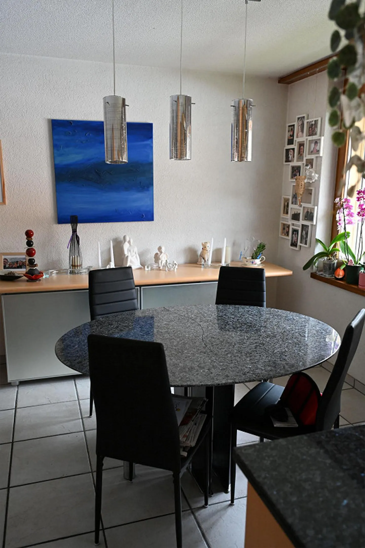 Living like in a single-family home – spacious, bright, and close to nature - Photo 3 of 6