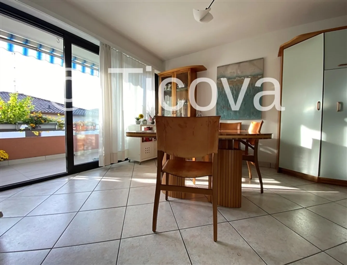 Ampio appartamento luminoso in una zona tranquilla - Balerna - Foto 4 di 8