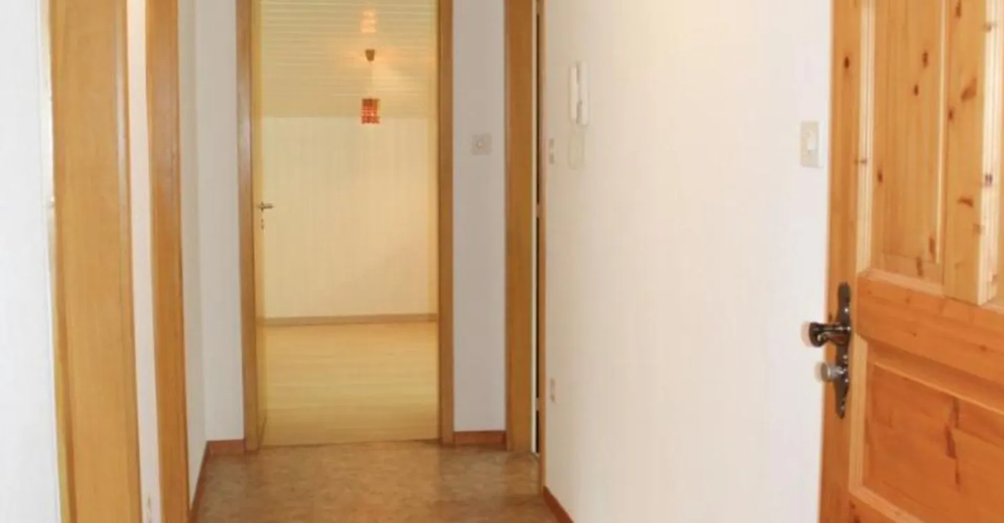 3,5-Zimmer-Wohnung im 1. Stock mit Balkon und Dachboden - Foto 5 von 11