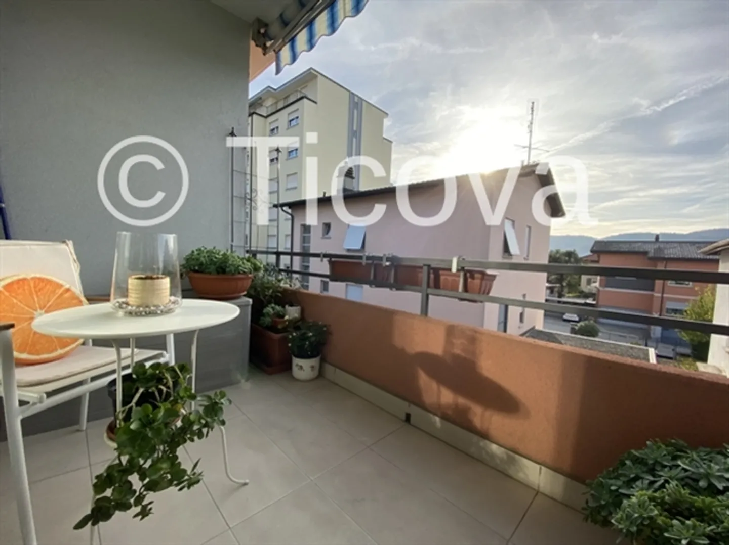 Ampio appartamento luminoso in una zona tranquilla - Balerna - Foto 7 di 8