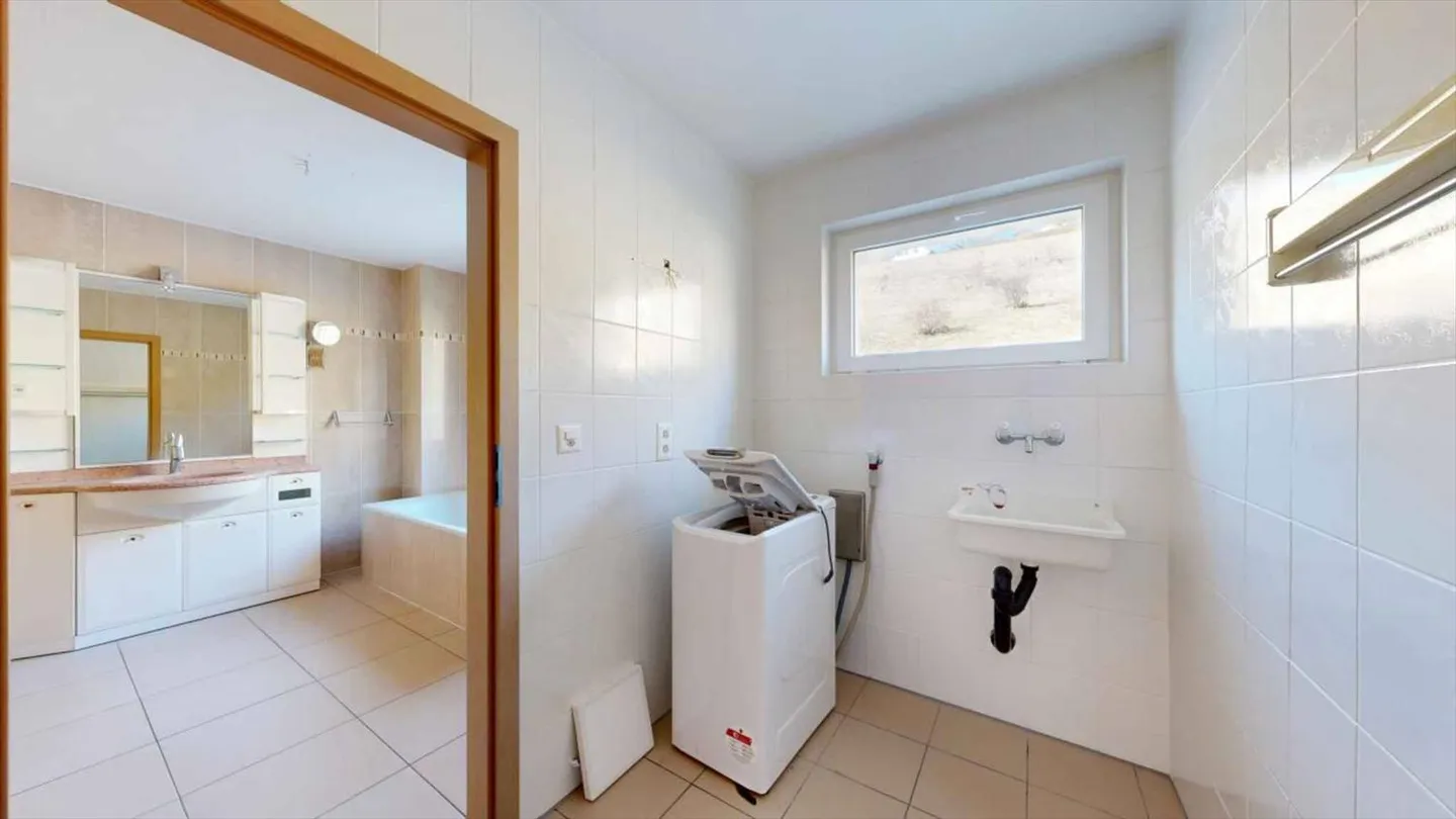 Stupendo appartamento di 4,5 stanze con vista panoramica, 2 balconi, parcheggio coperto, acquisto semplificato per stranieri - Foto 7 di 12