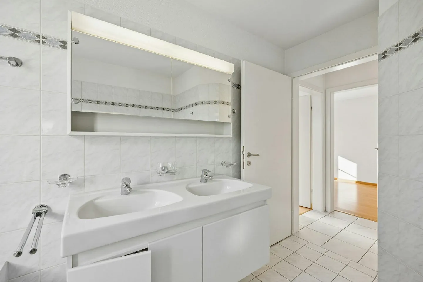 Vivere con vista - Ampio appartamento di 4,5 stanze in una bella posizione - Foto 6 di 13