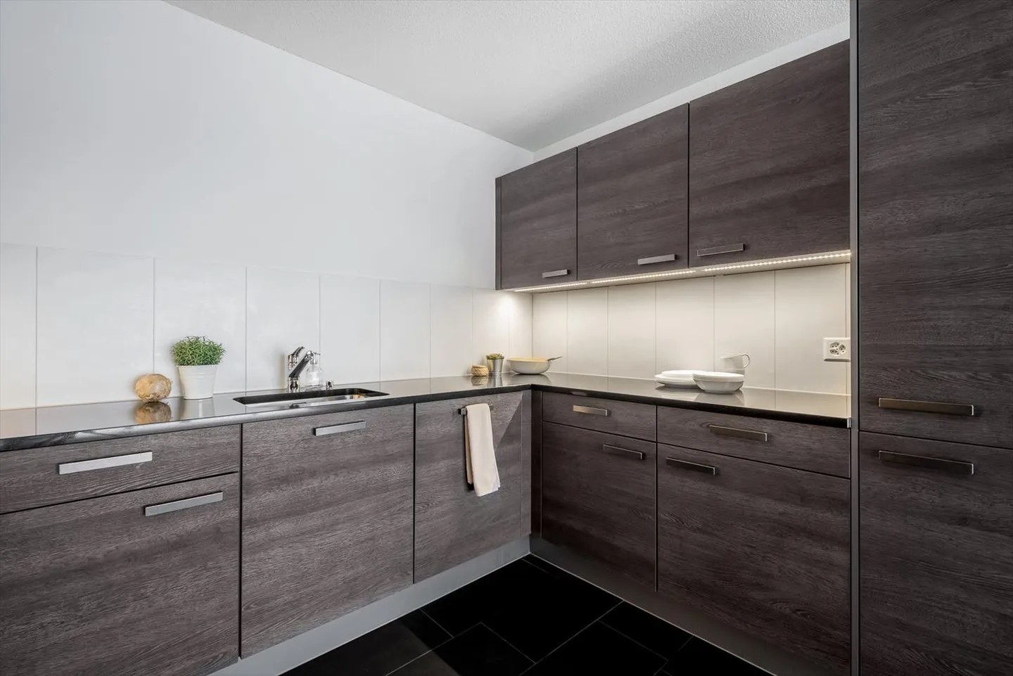 Apartment for rent - Photo 9 of 13