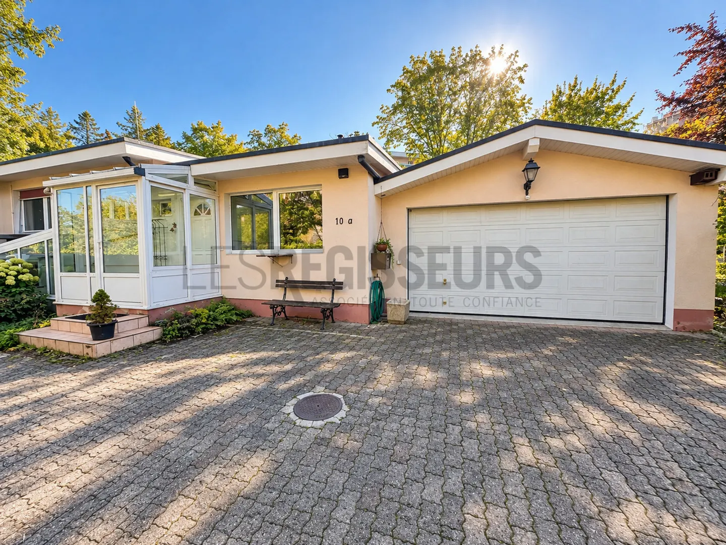 Charming Semi-Detached Villa - Photo 2 of 5