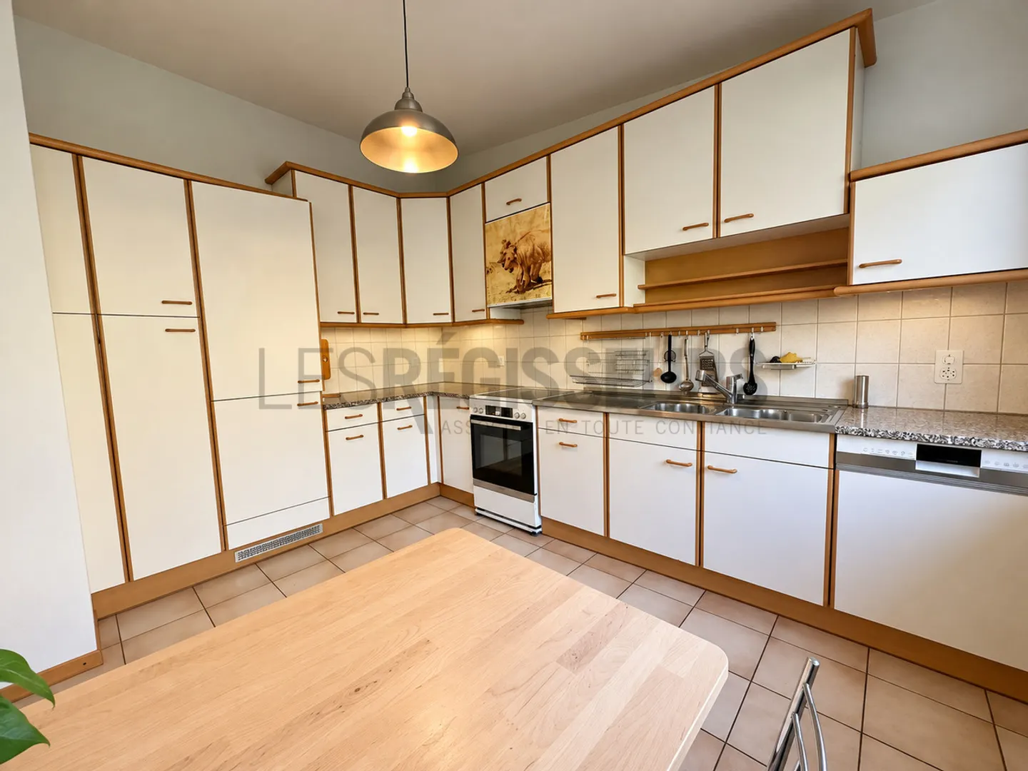 Charming Semi-Detached Villa - Photo 4 of 5