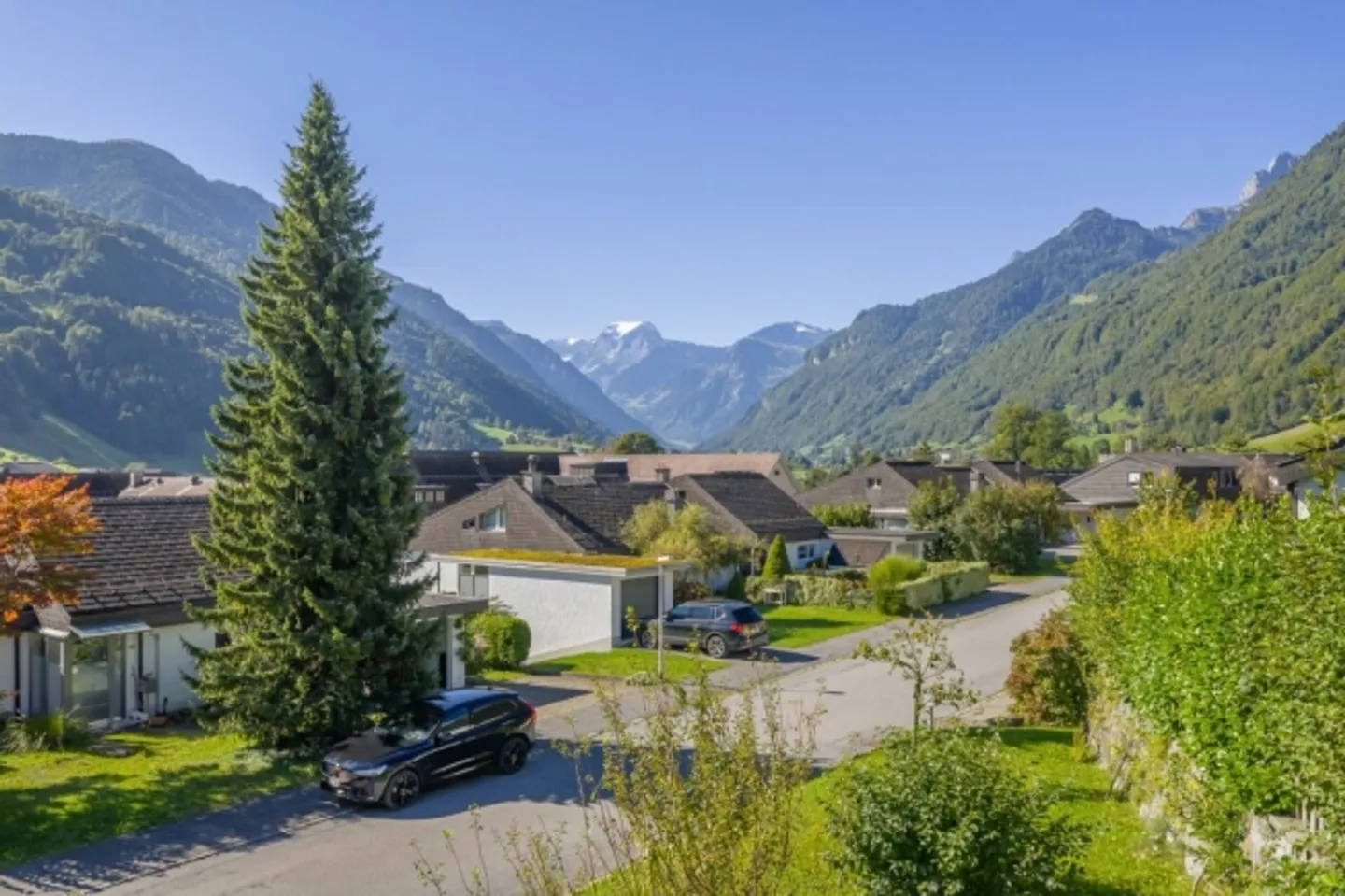 Two-family house with a view of Tödi - Photo 15 of 18
