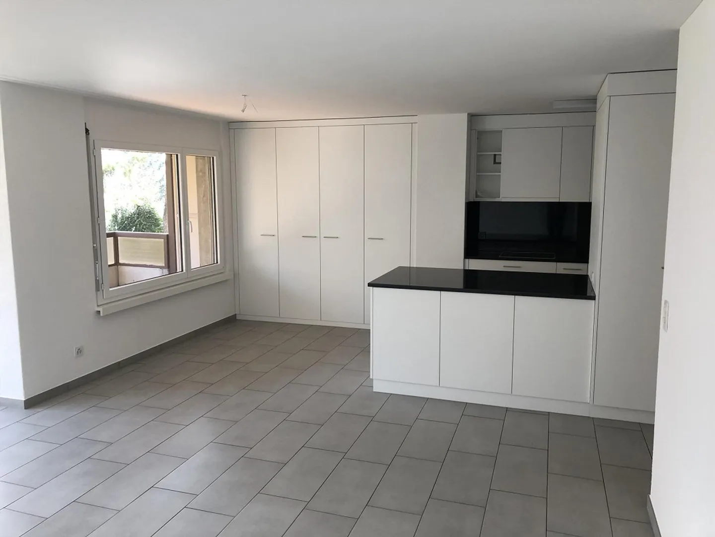 3 1/2 Room Apartment 1st Floor C2-13 - Photo 3 of 11