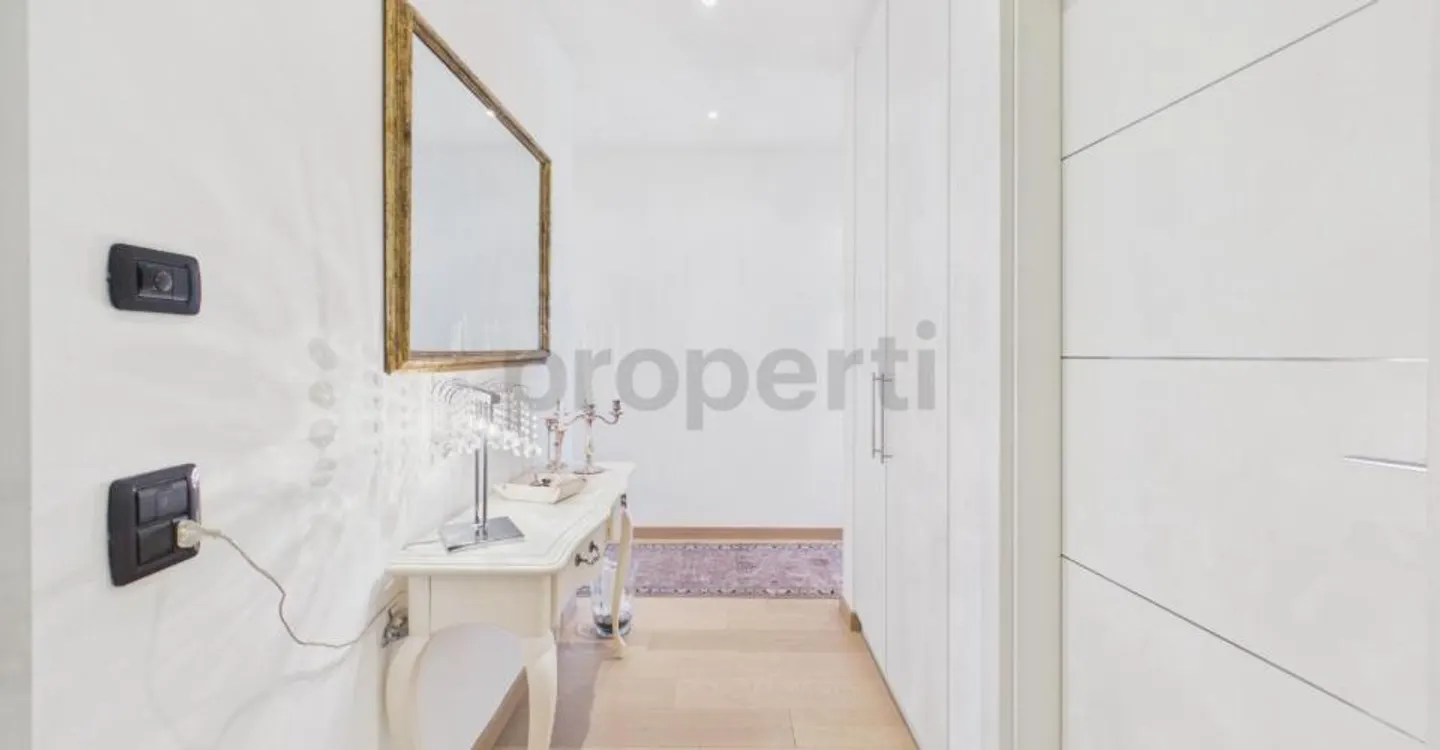 Appartement Élégant avec Vue sur le Lac - Photo 8 sur 9