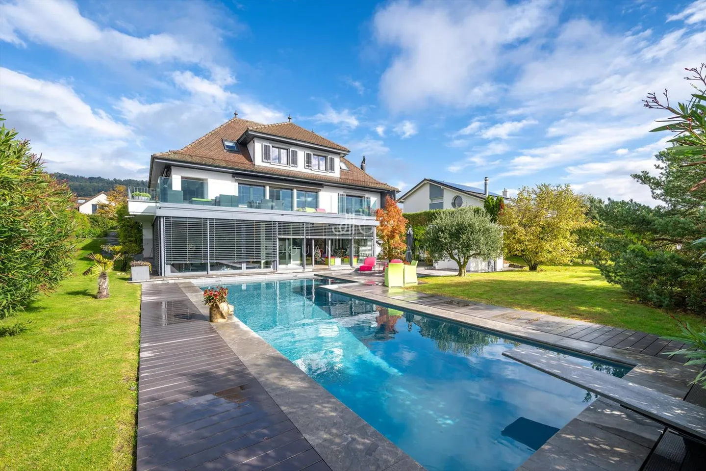 Large villa with pool and high standard - Photo 1 of 12