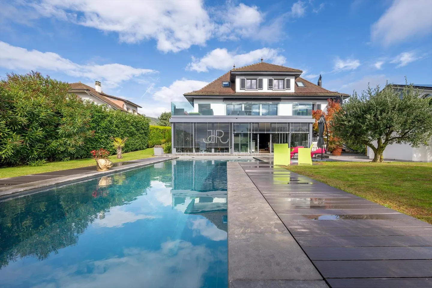 Large villa with pool and high standard - Photo 2 of 12
