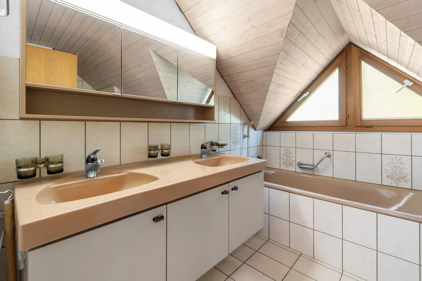 Ihr Zuhause mit Traumgarten und Weitsicht - Photo 4 sur 13