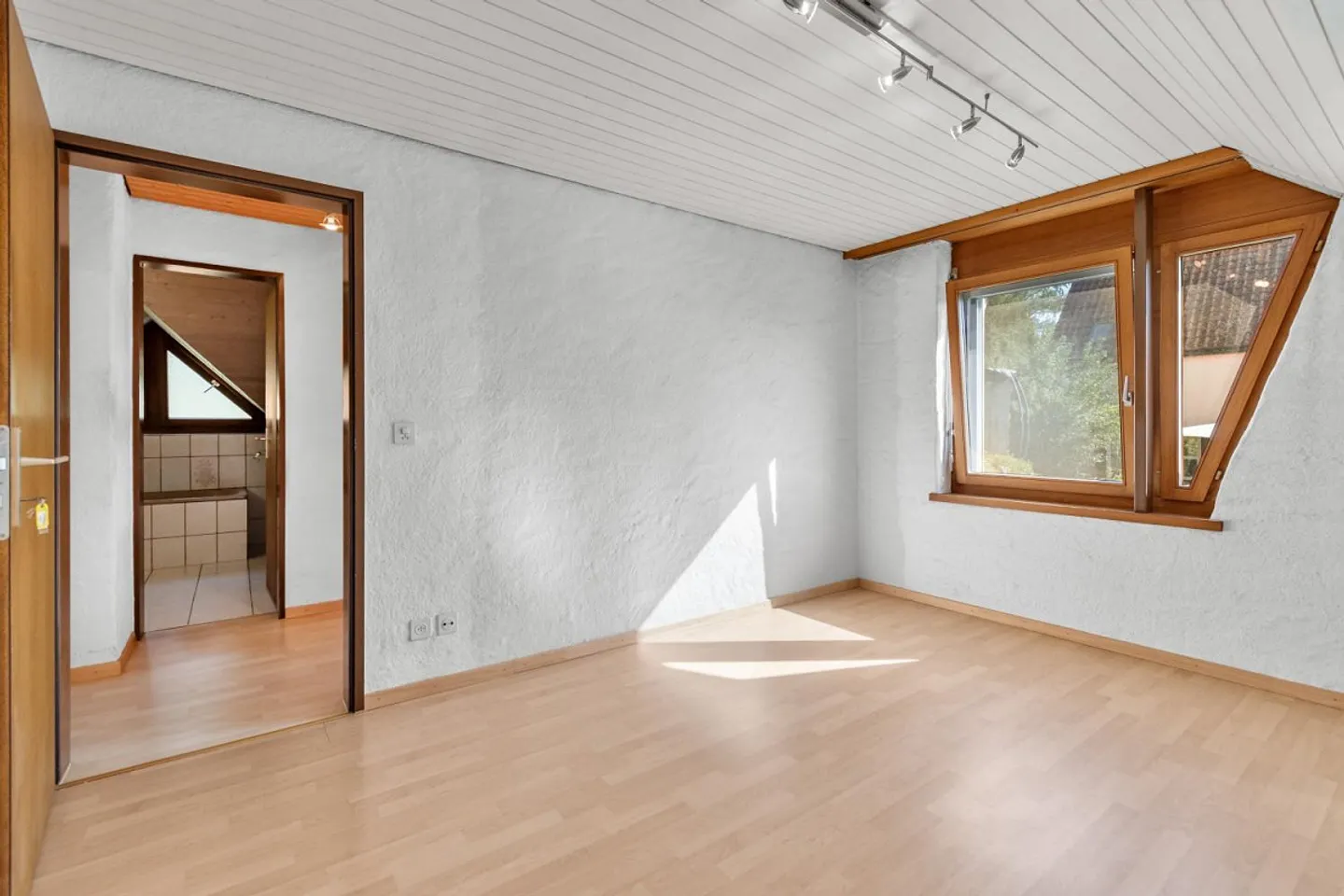 Ihr Zuhause mit Traumgarten und Weitsicht - Photo 6 sur 13