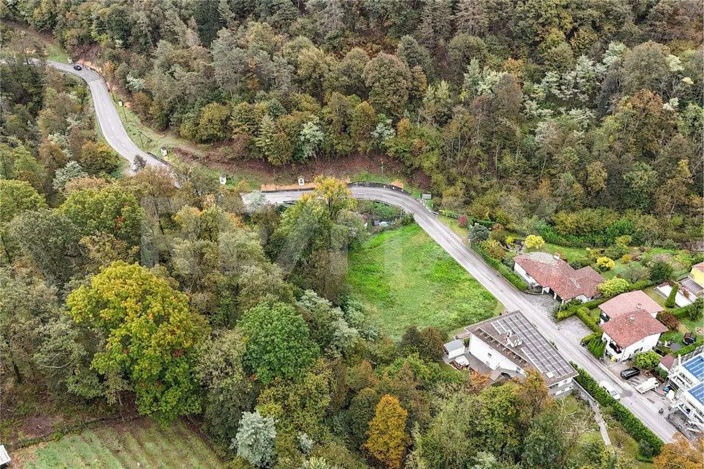 Baugrundstück mit Genehmigung - Foto 8 von 13