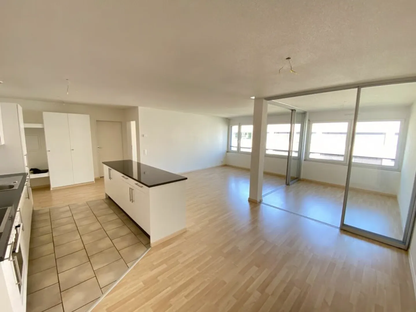 2.5 ZW Ettenfeld Nord - Zurich Seebach - Photo 1 sur 7