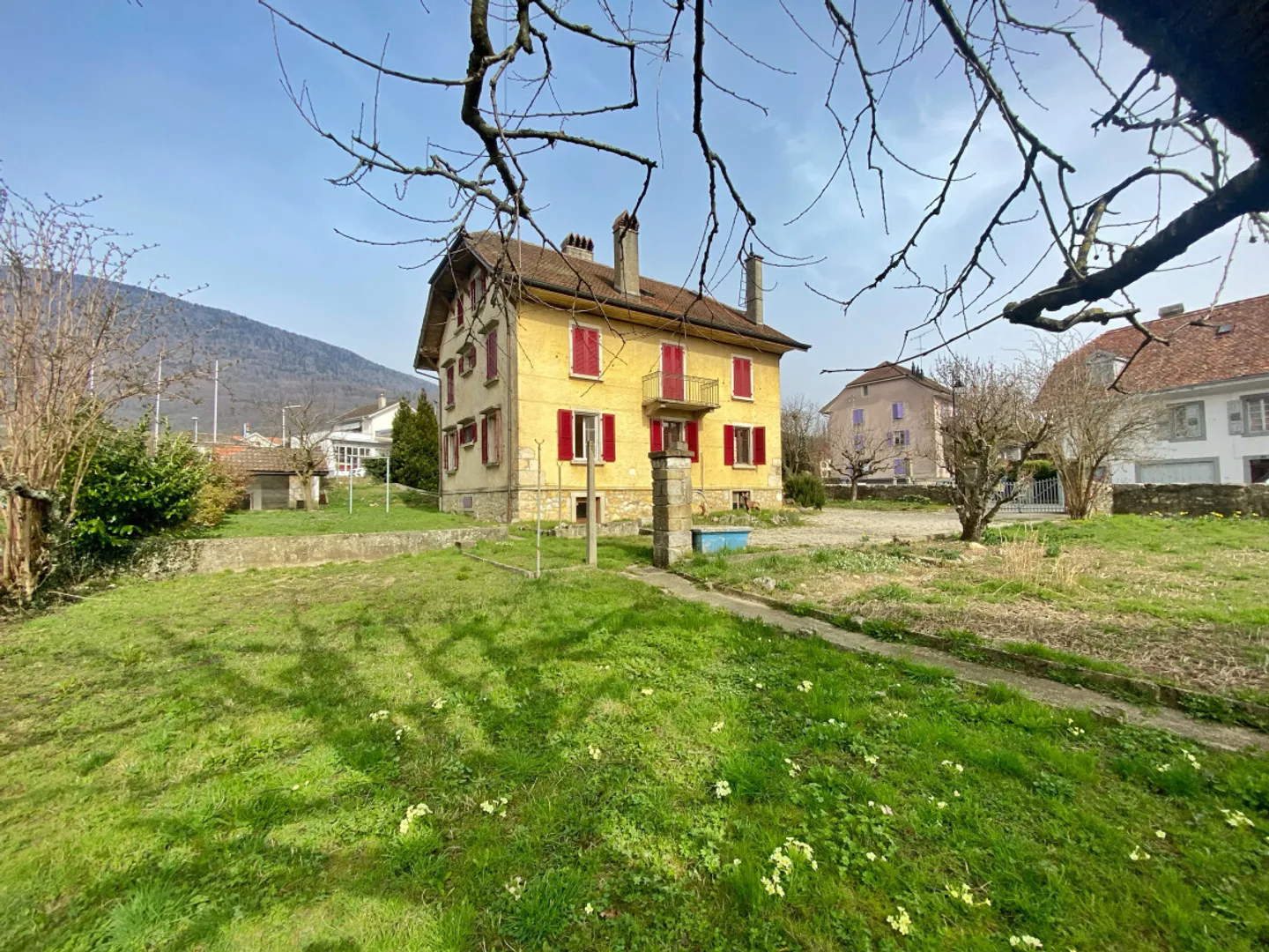 RENTAL VILLA WITH TWO APARTMENTS IN CONCISE! - Photo 1 of 11