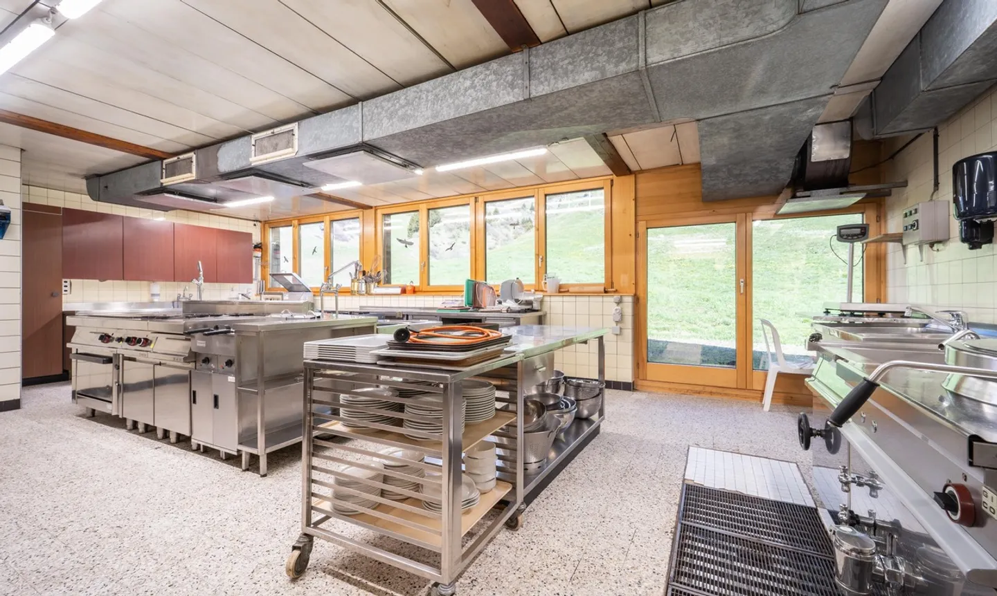 Hotel for sale - Photo 5 of 14