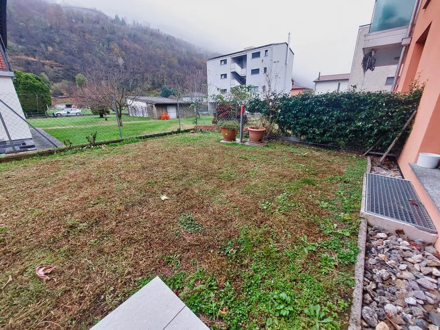 BRIGHT APARTMENT WITH PRIVATE GARDEN - Photo 7 of 8