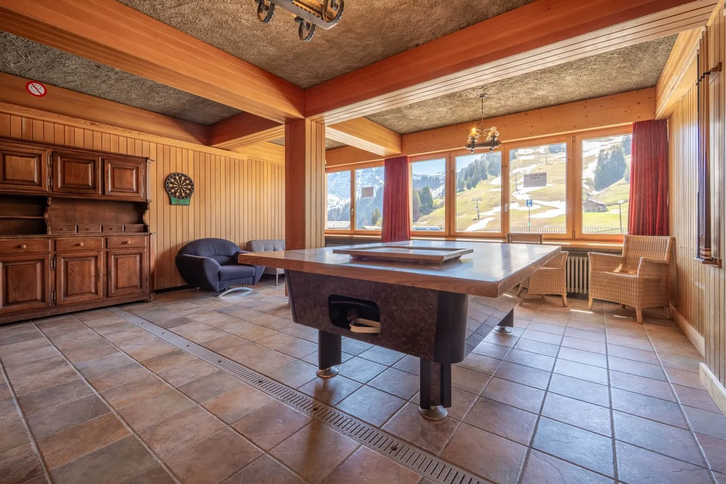 Hotel for sale - Photo 9 of 14