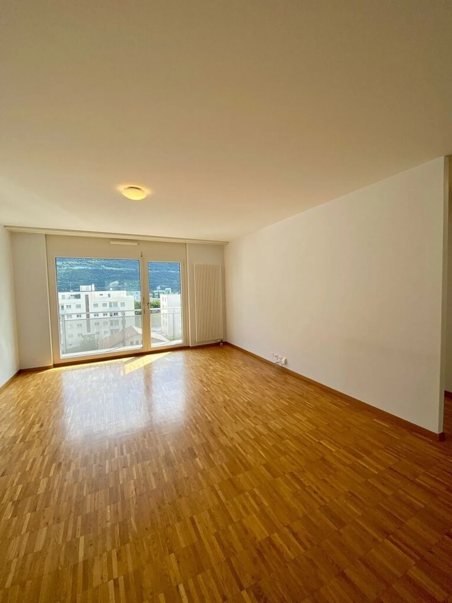 Zu ergreifen! Wunderschöne Wohnung ideal für Familien! - Foto 4 von 12