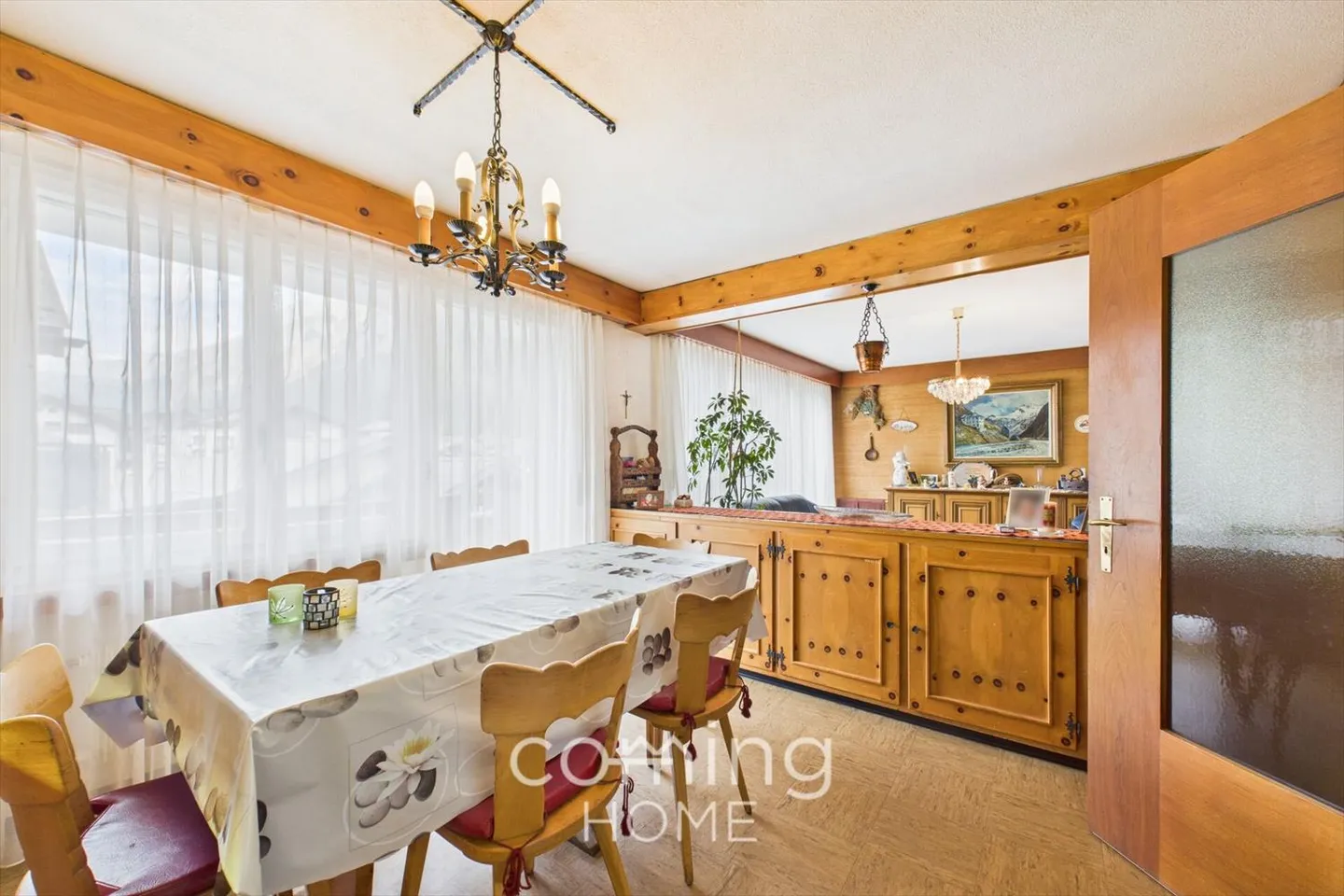 Attractive 5.5-room apartment in Saas-Almagell with alpine charm - Photo 2 of 13