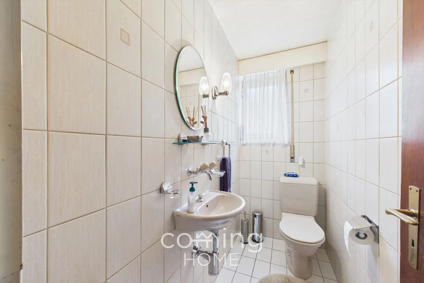 Attractive 5.5-room apartment in Saas-Almagell with alpine charm - Photo 8 of 13