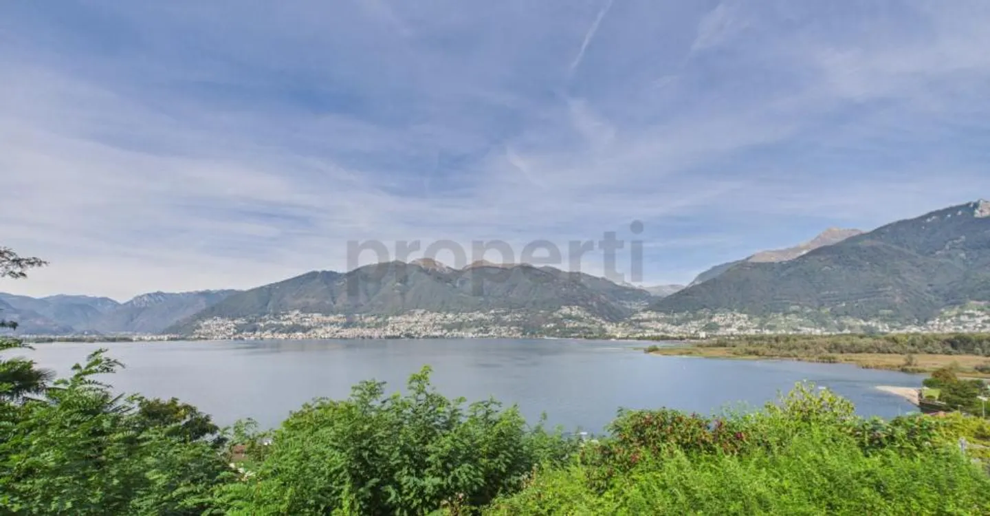 Terrain à bâtir avec vue - Photo 1 sur 12