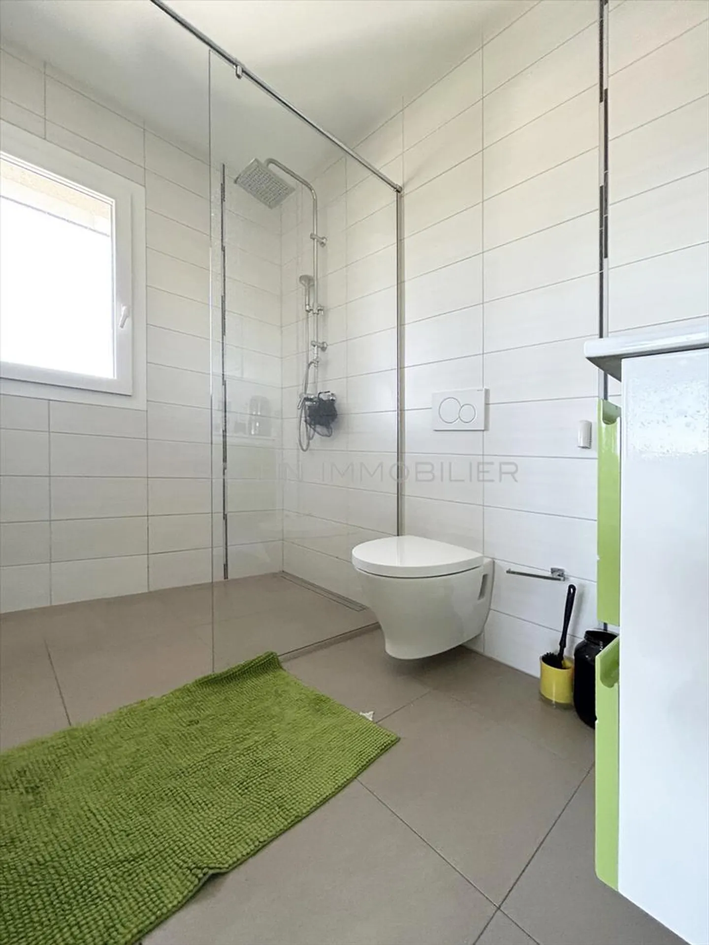 Luxusimmobilie mit Pool und 2½-Zimmer-Wohnung - Foto 8 von 11