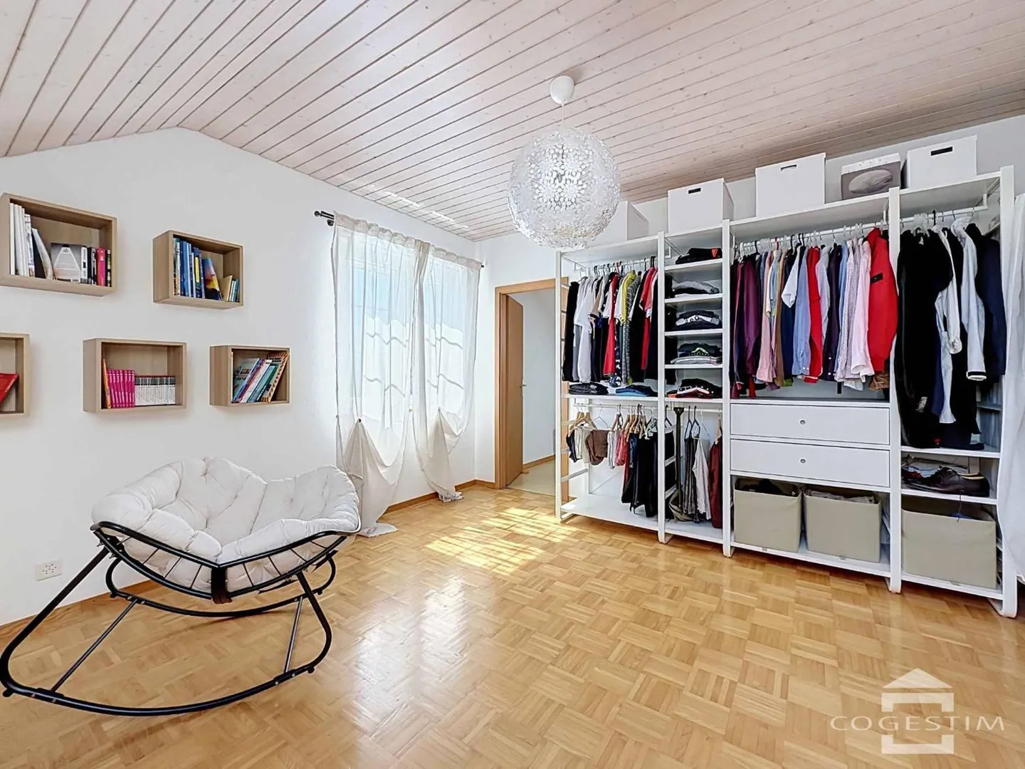 Detached villa with 5.5 rooms and swimming pool - Photo 11 of 13