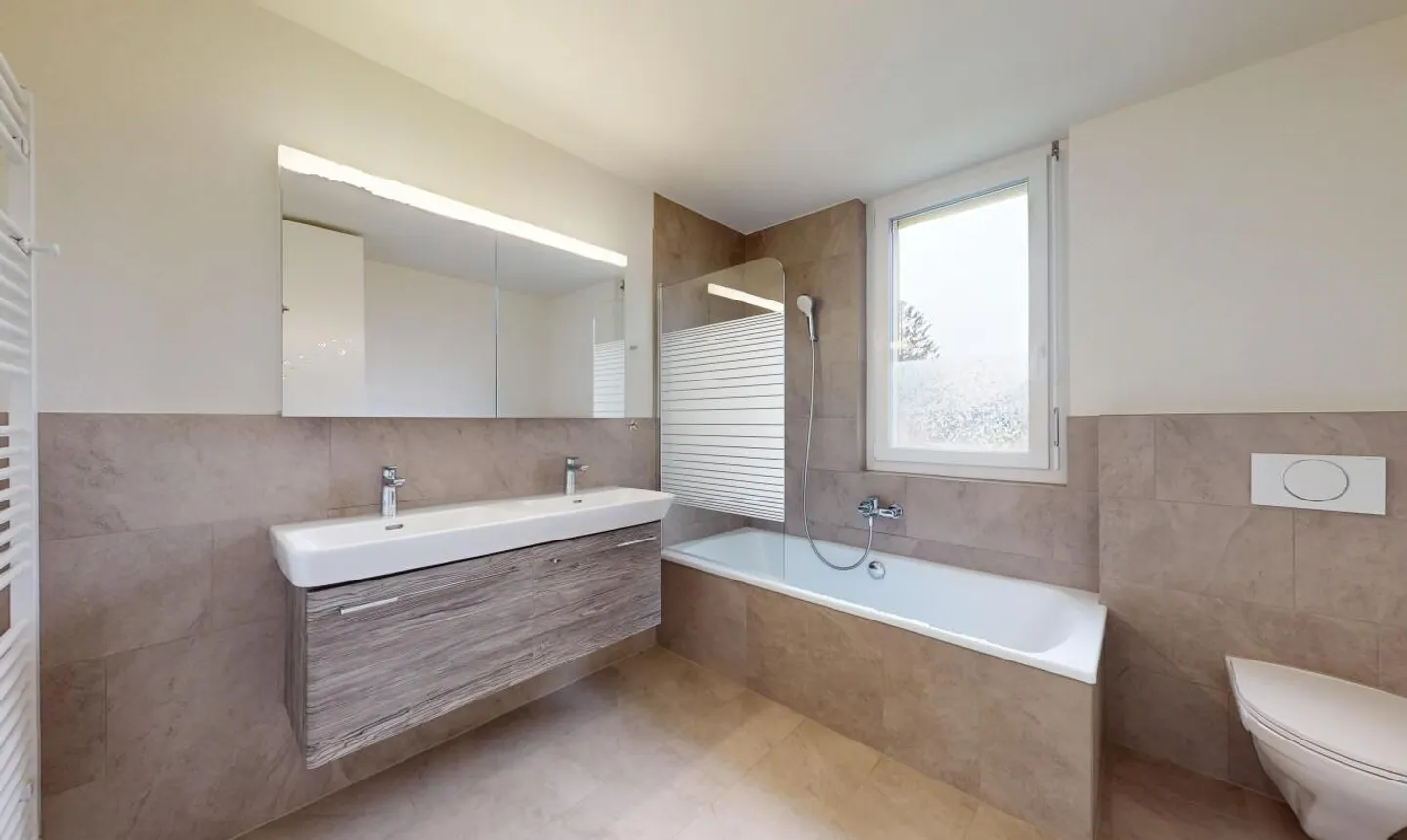 Maison individuelle moderne avec vue dégagée et emplacement de choix à Laupersdorf - Photo 5 sur 13
