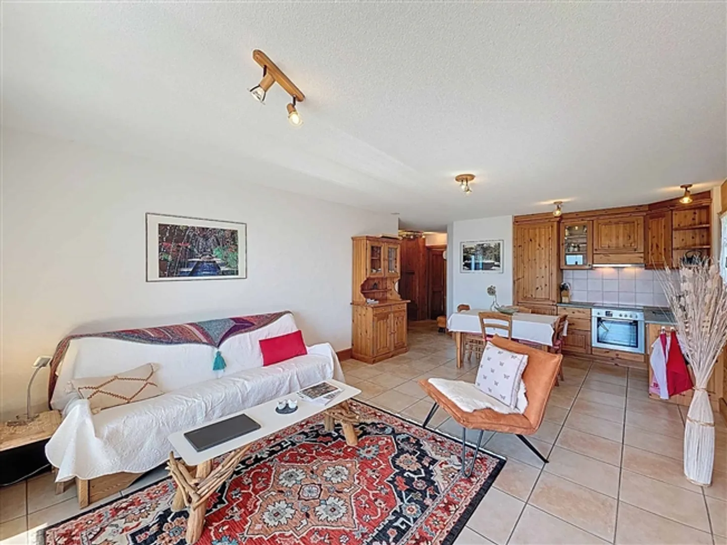 Exclusivity 2.5 Room Apartment on the Ground Floor - Photo 5 of 10