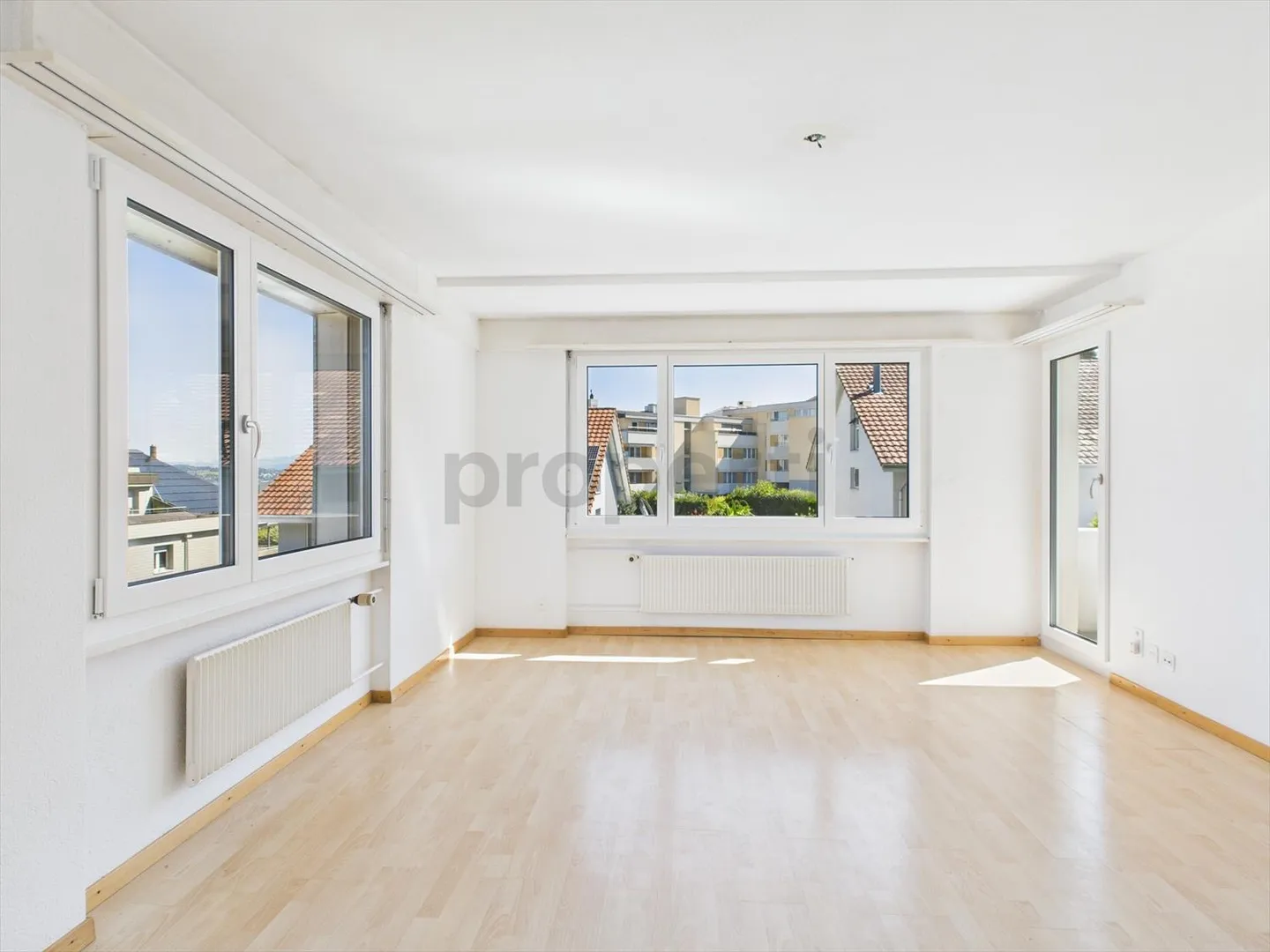 «Einmalige Chance mit Seesicht 4.5-Zimmer-Wohnung mit Potenzial in Nottwil» - Foto 2 von 13