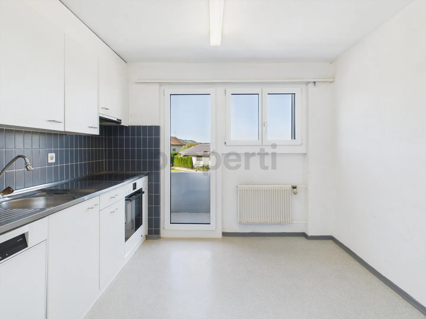 «Einmalige Chance mit Seesicht 4.5-Zimmer-Wohnung mit Potenzial in Nottwil» - Foto 4 von 13