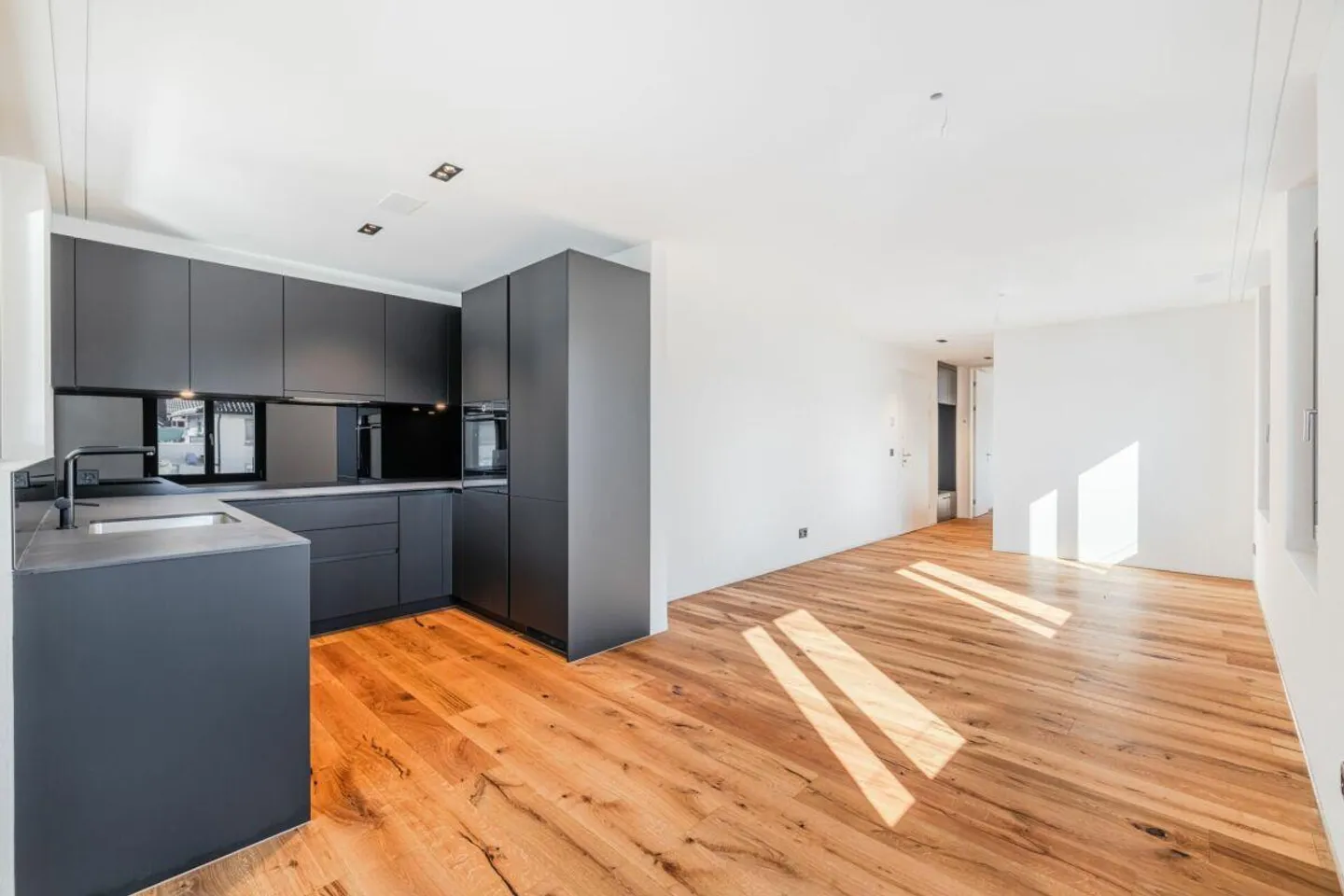 Modern Apartment in Gossau - Photo 2 of 9