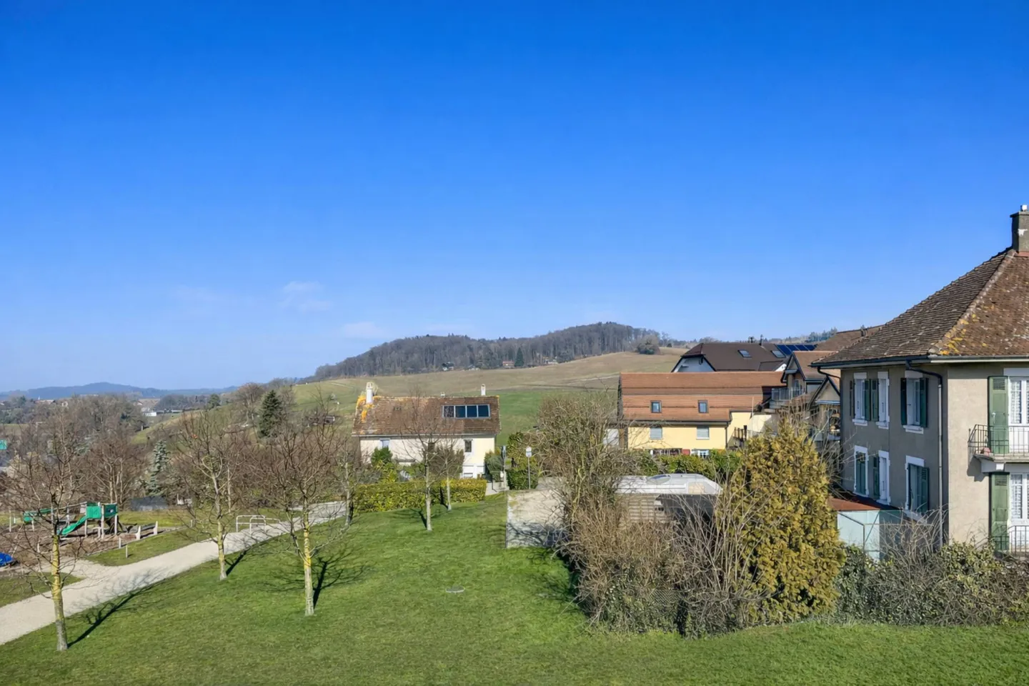 Bright contemporary penthouse with 3.5 rooms - Photo 6 of 11