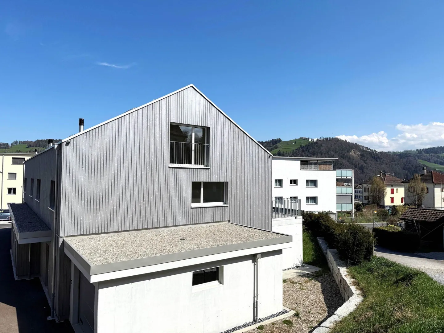 Vivere con stile - casa di alta qualità con 6,5 stanze e molto spazio - Foto 2 di 13
