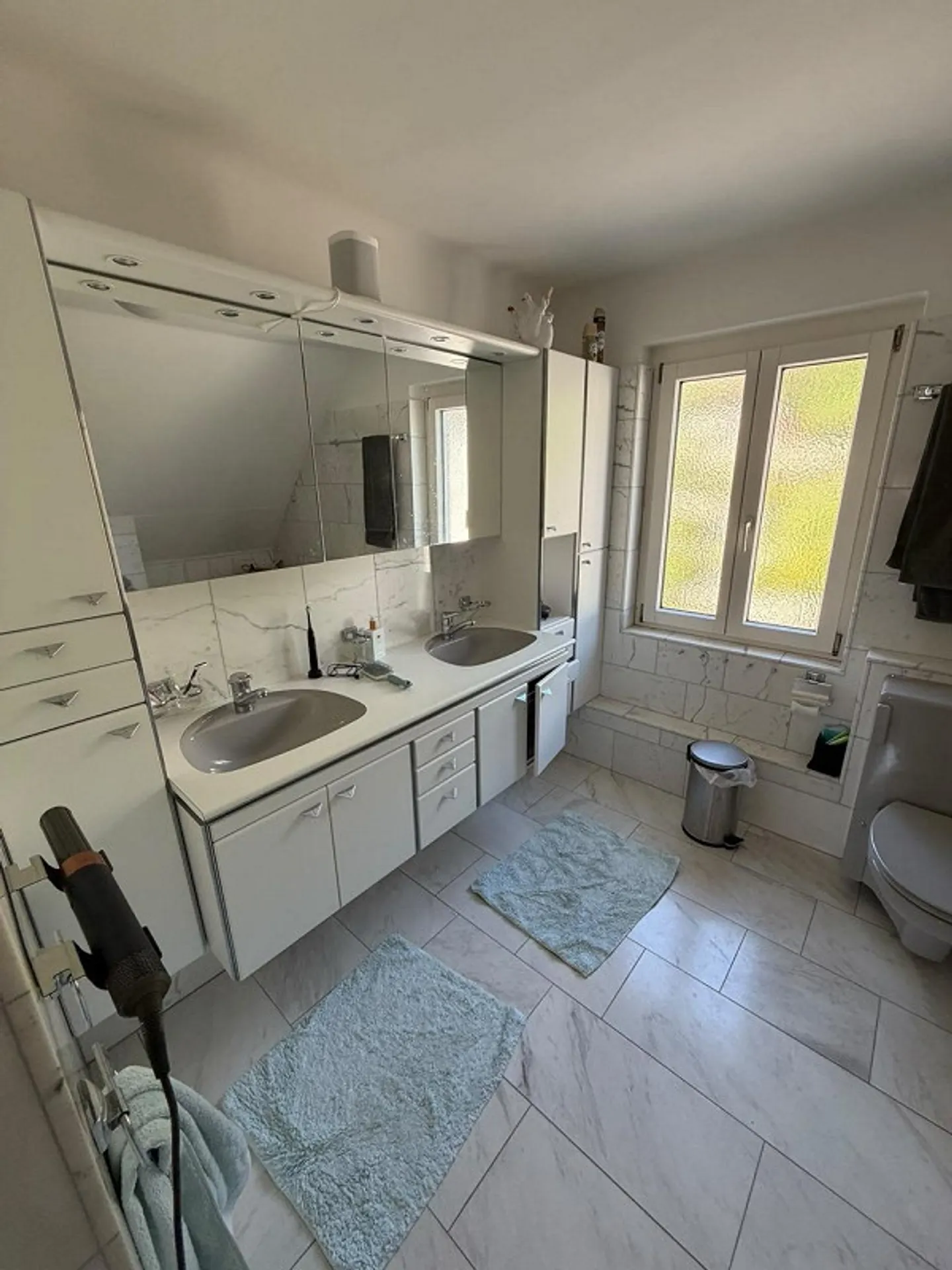 Grosse 5.5-Zimmer-Maisonettewohnung (127 m²) mit historischem Charme - Foto 21 di 29