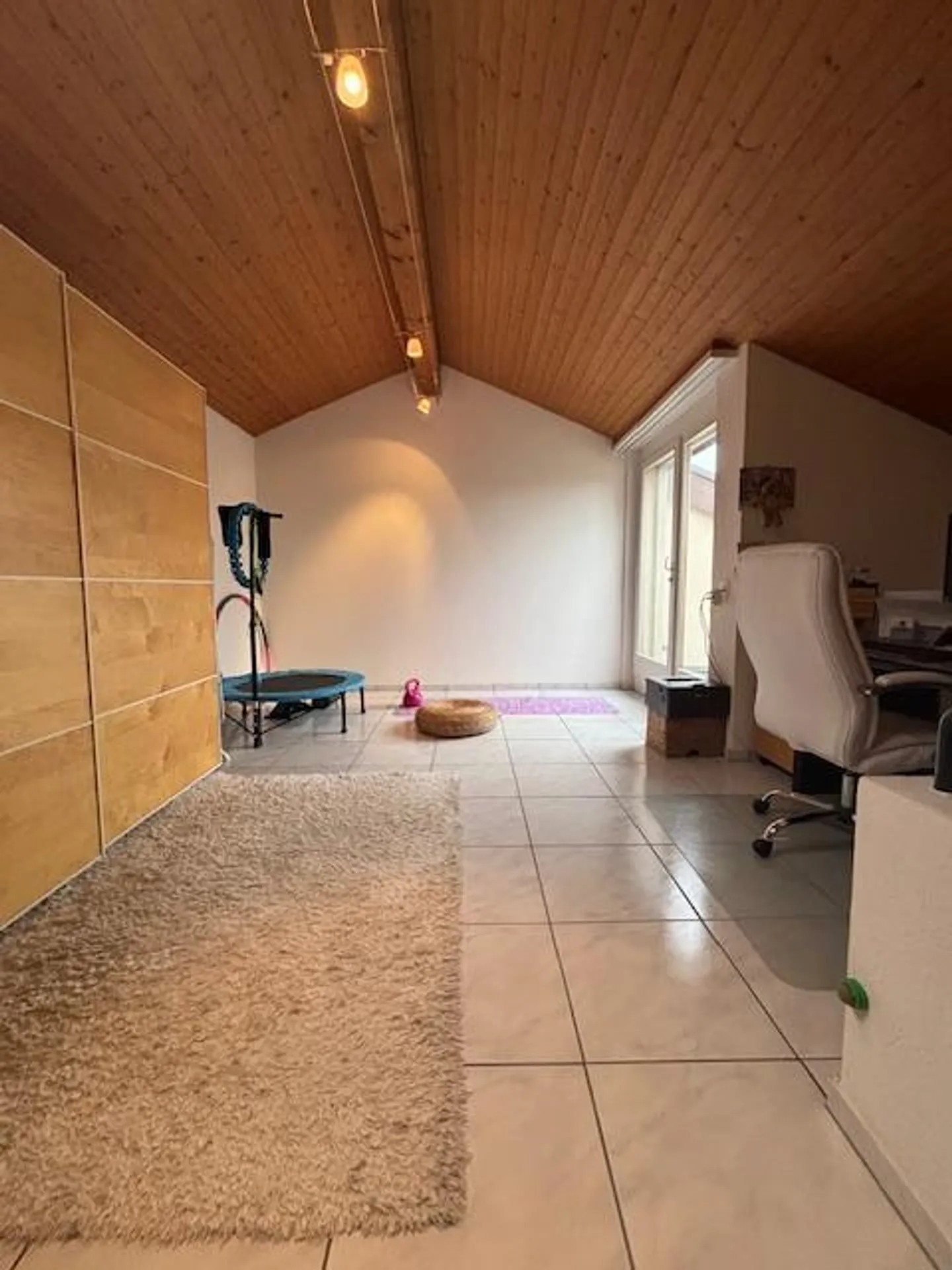 Appartamento affascinante con grande galleria - Foto 7 di 8