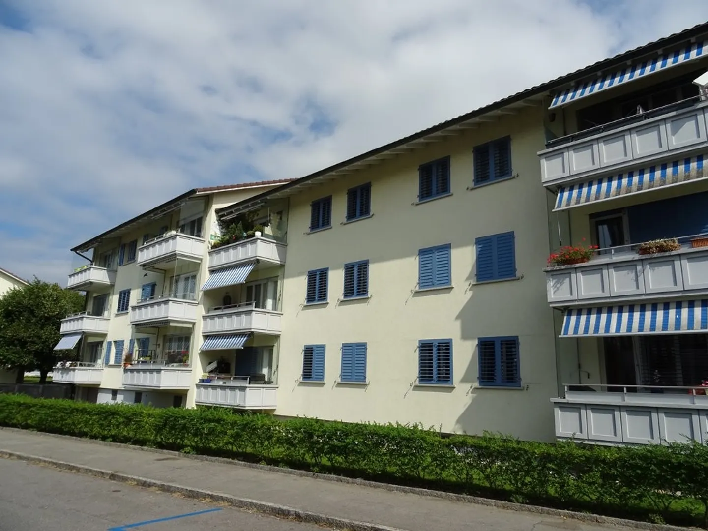 Posto auto sicuro a Steffisburg - Foto 1 di 2