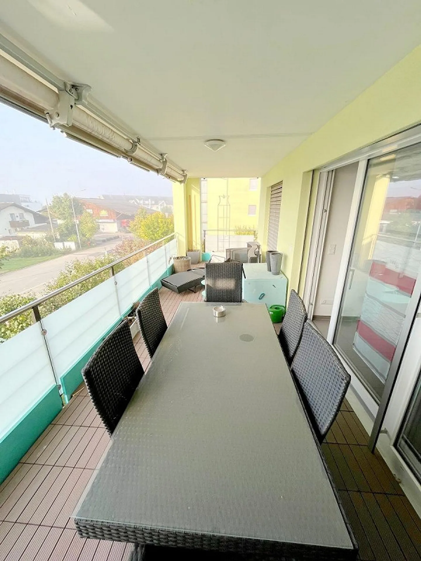 Light-flooded apartment in a quiet residential area - Photo 10 of 11