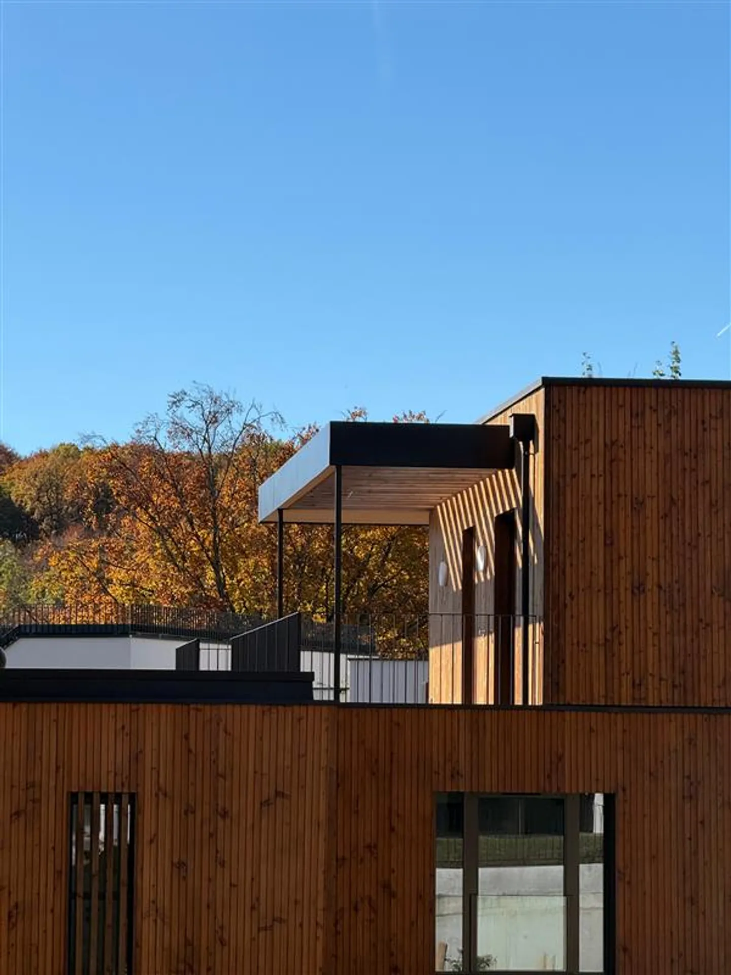 Maison contiguë 4.5 pièces - Photo 2 sur 6