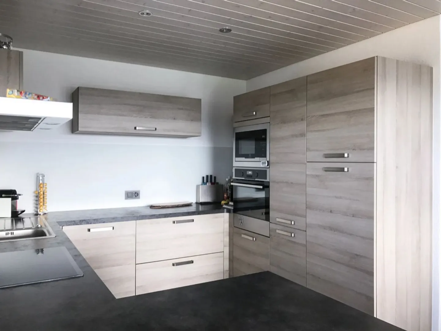 Elegant Apartment in Quiet Villa - Photo 4 of 11