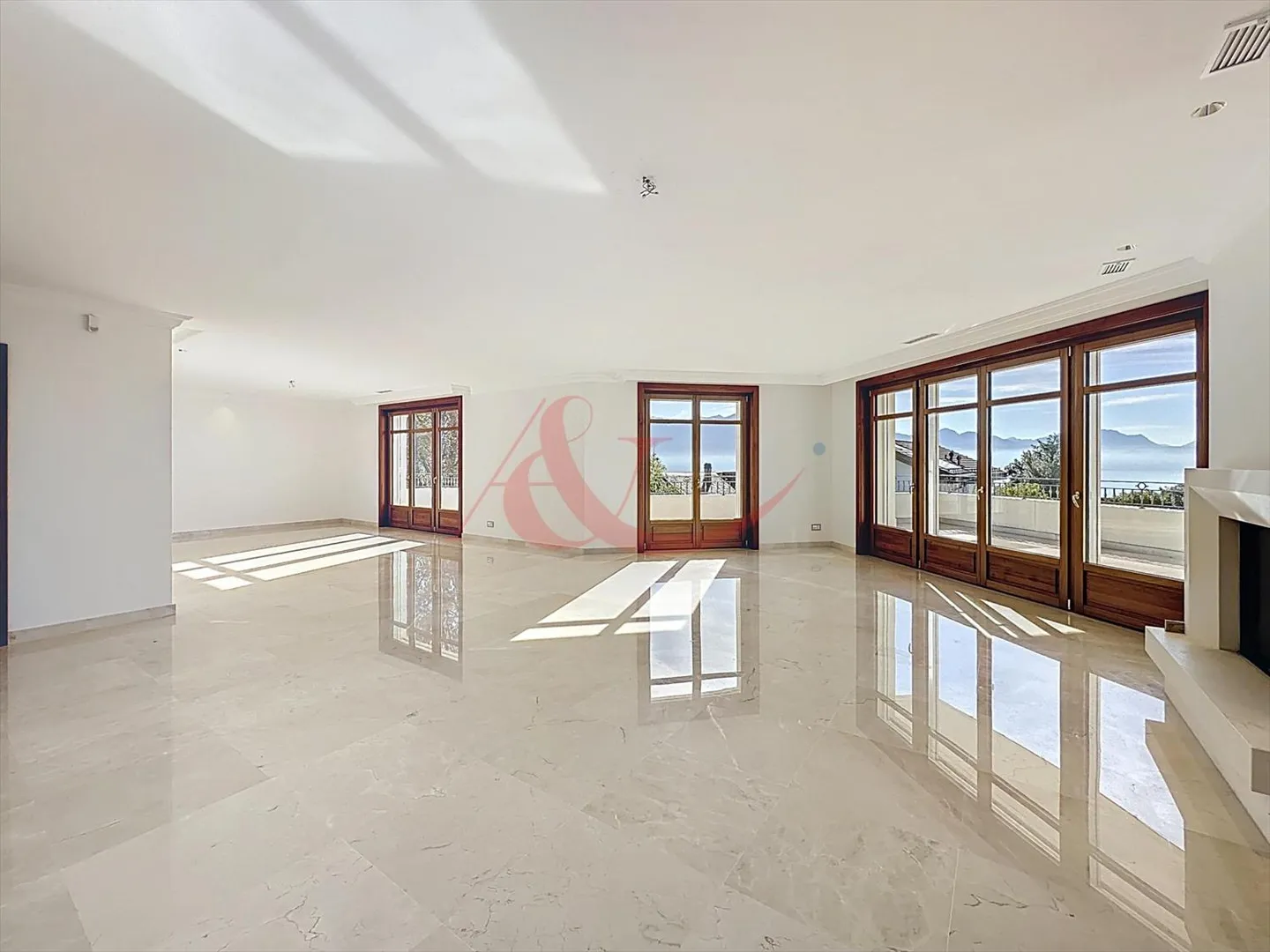 Appartement exceptionnel de 5,5 pièces avec vue imprenable sur le lac ! - Photo 5 sur 13