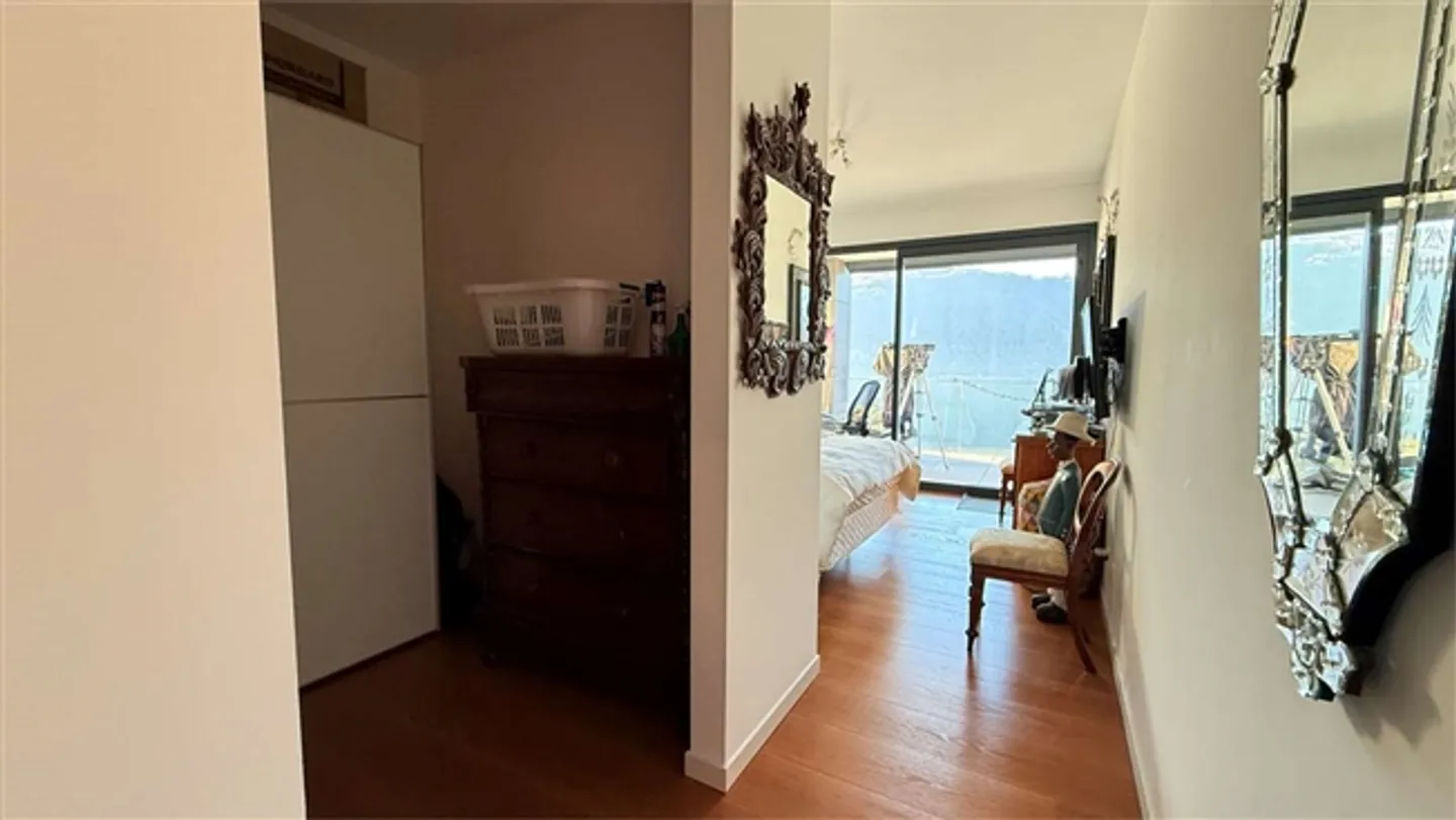 Appartamento esclusivo di 3,5 locali con grande terrazza e vista lago - Foto 10 di 16