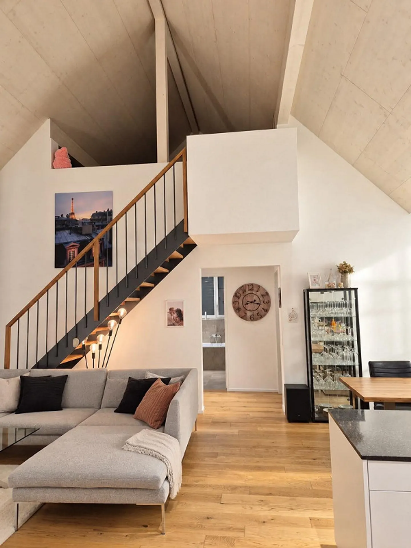 Vivere esclusivo con galleria e loggia - Foto 9 di 15