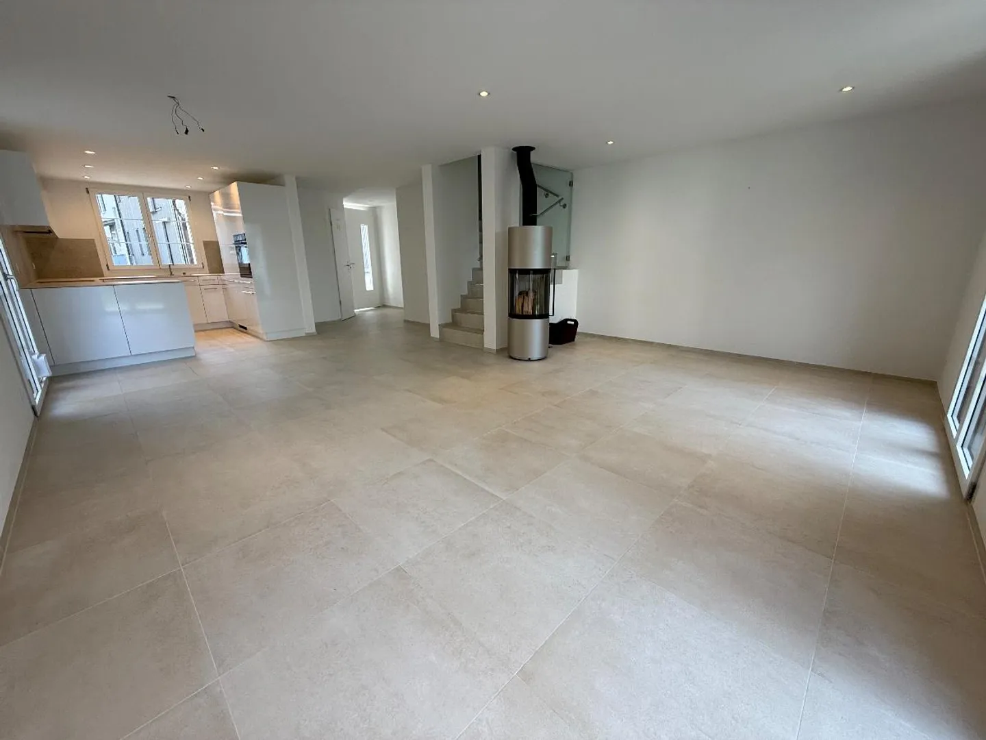 5.5 Room Row House - Photo 3 of 5