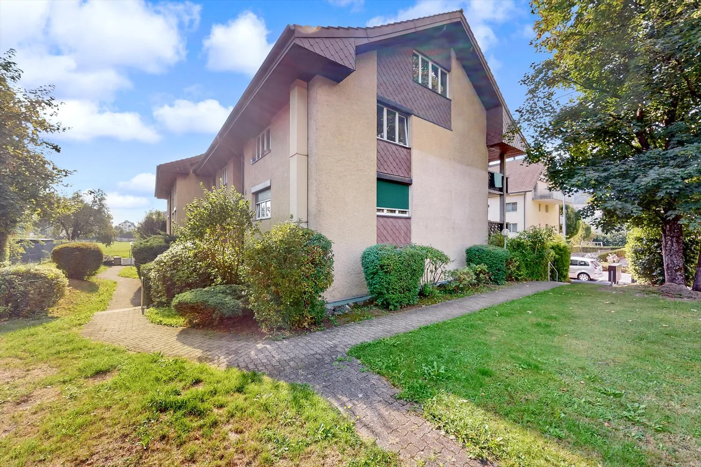 Affordable Apartment Near Train Station - Photo 1 of 8