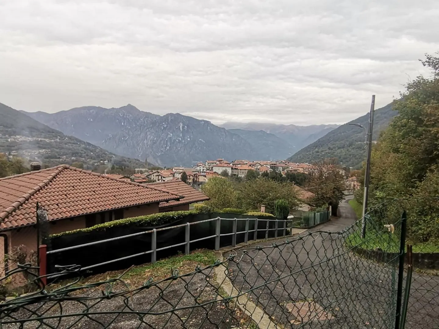 Baugrundstück von 1000 m2 mit Baugenehmigung in Italien / Baulan... - Foto 7 von 13