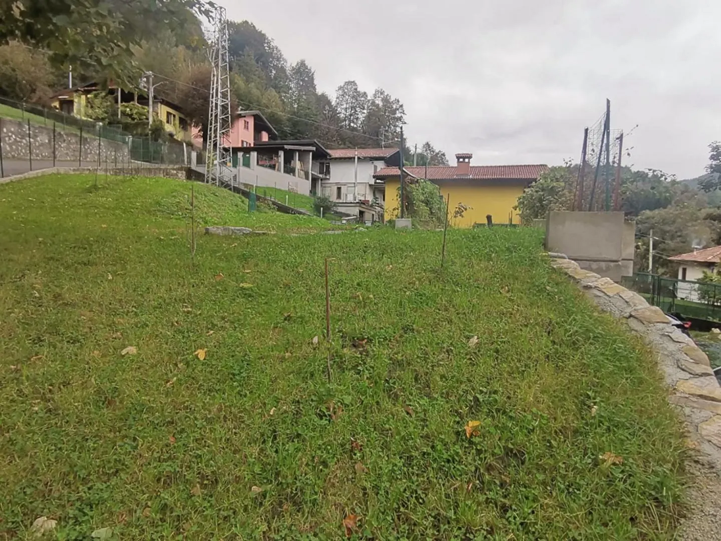 Baugrundstück von 1000 m2 mit Baugenehmigung in Italien / Baulan... - Foto 8 von 13
