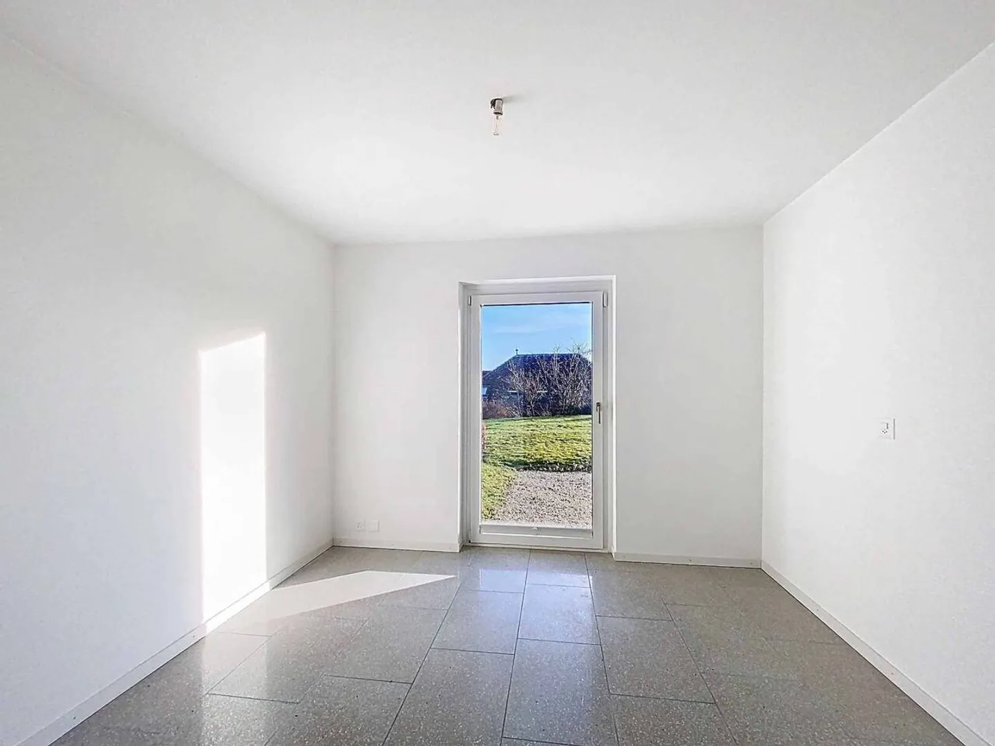 Villa contemporanea con vista panoramica sul lago - Foto 9 di 12
