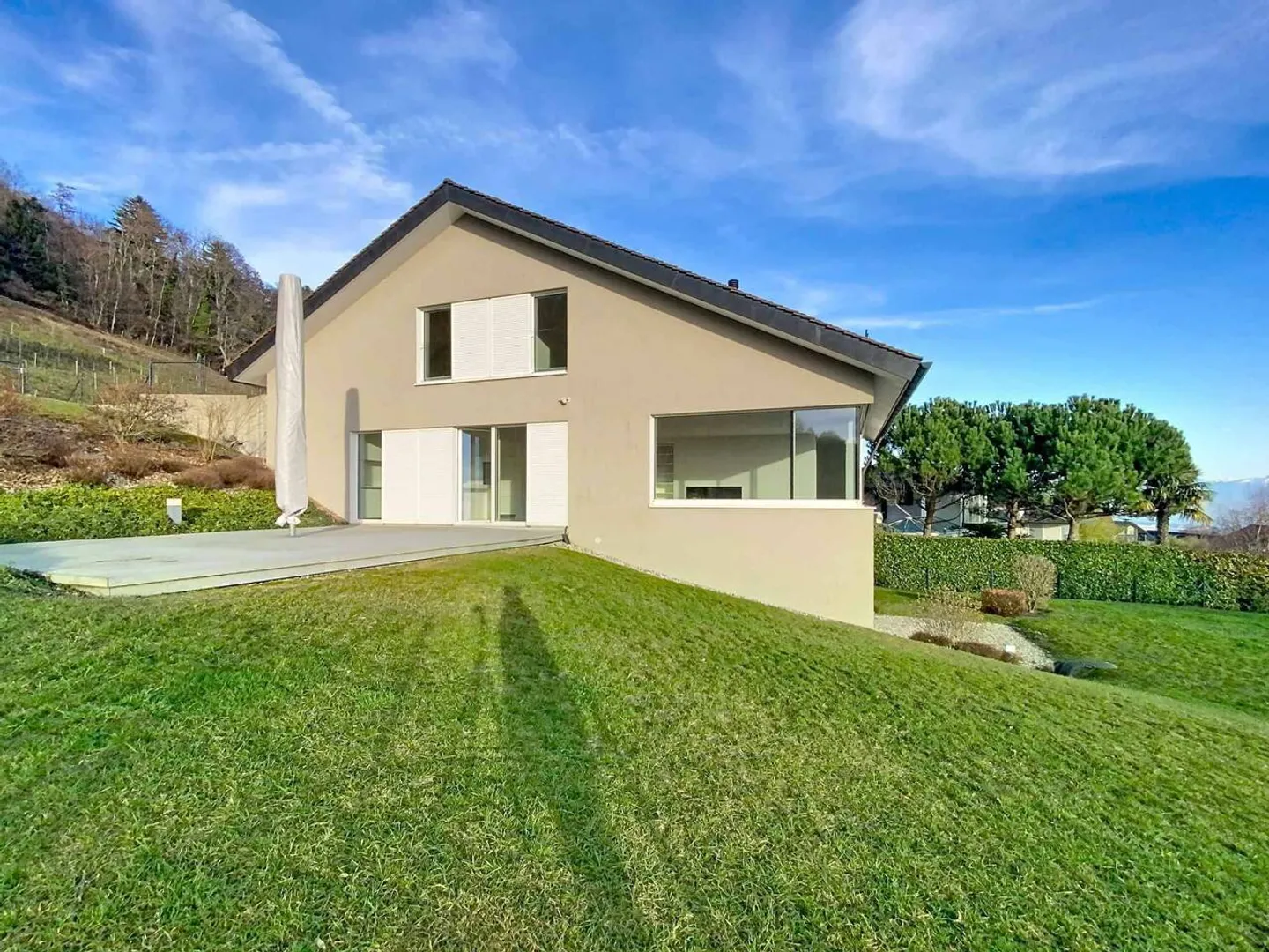 Villa contemporanea con vista panoramica sul lago - Foto 11 di 12